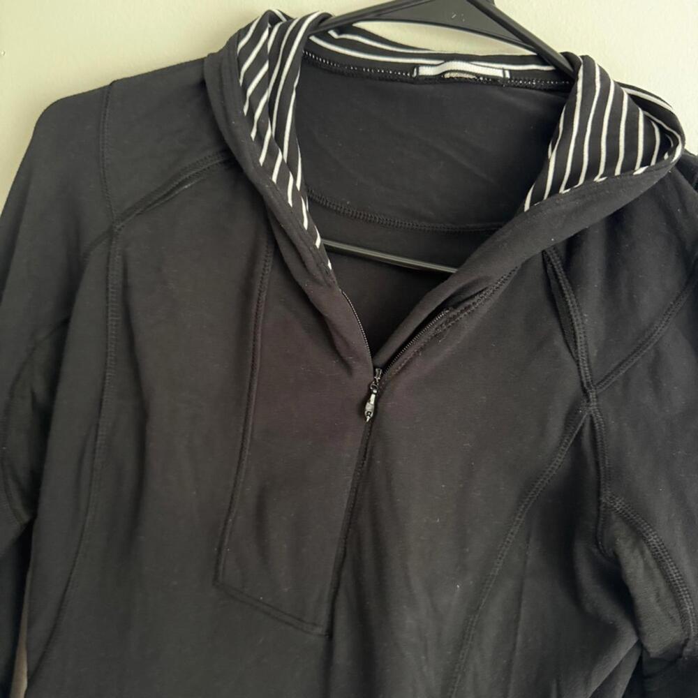 1 🖤 Lululemon Think Fast Pullover - Black / Parallel Stripe Black White - Picture 6 of 9